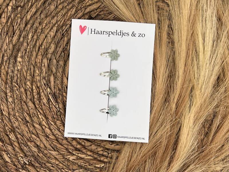 Baby haarspeldjes setje 1 - mini - 2cm groot - voor de eerste lokjes haar - bloemetjes