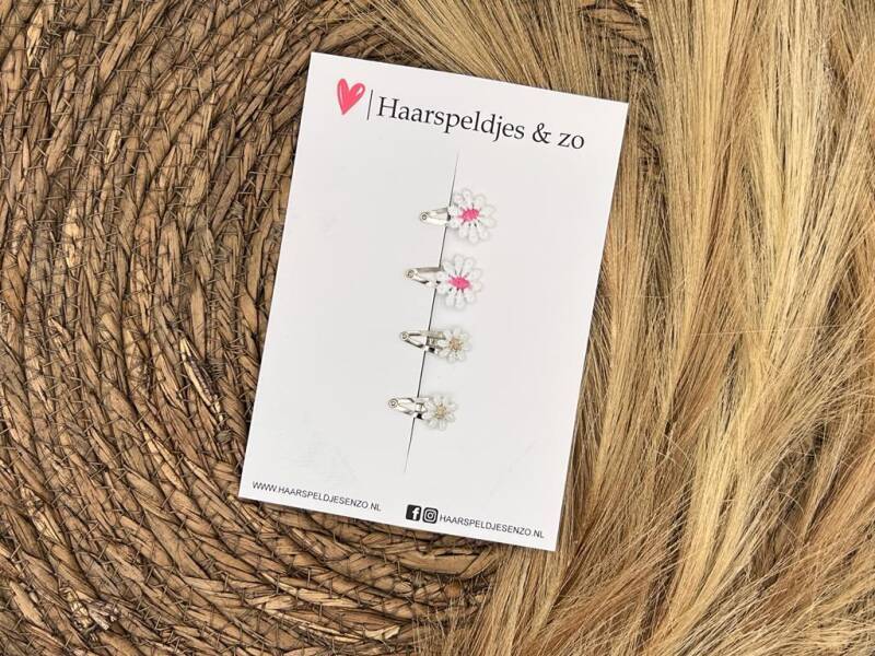 Baby haarspeldjes setje 4 - mini - 2cm groot - voor de eerste lokjes haar – bloemetjes