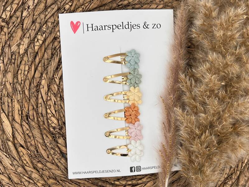 Haarspeldjes Flower - klikklak - met een lief klein bloemetje - mix kleuren allerlei — 3 cm / Goud
