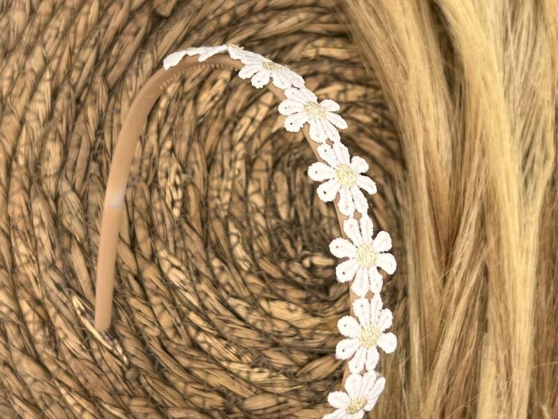 Diadeem - haarband - madeliefjes goud - bloemen - bloemetjes