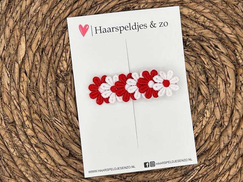 Madeliefjes op alligatorclip (groot) - Ut Malse Arckeldurp - carnaval