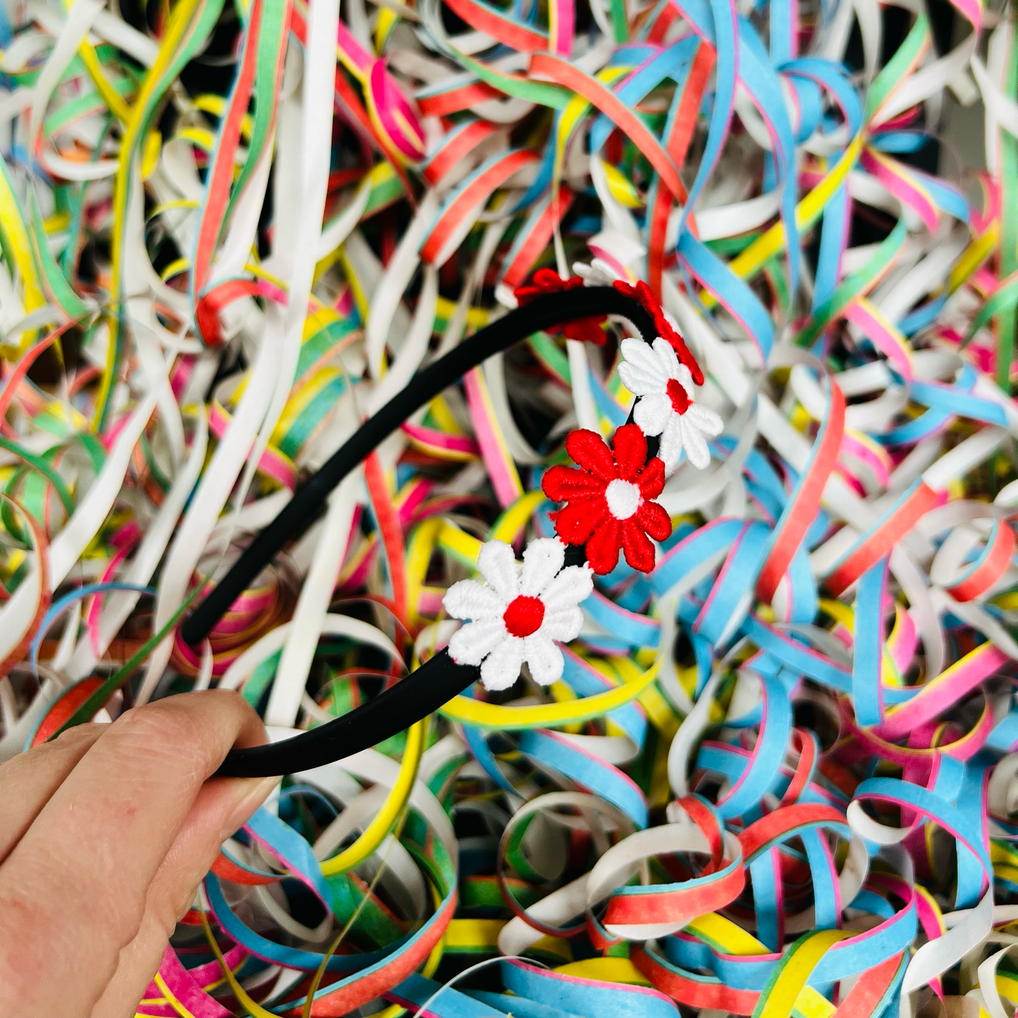 Diadeem met madeliefjes - Ut Malse Arckeldurp