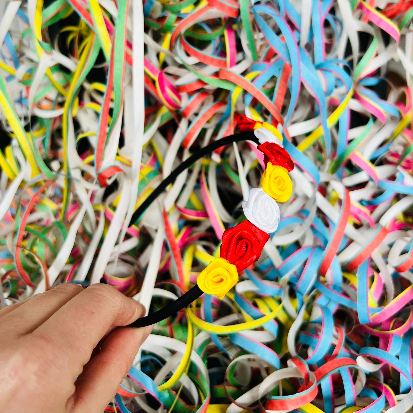 Bandeau Oeteldonk à roses - carnaval - rouge/blanc/jaune