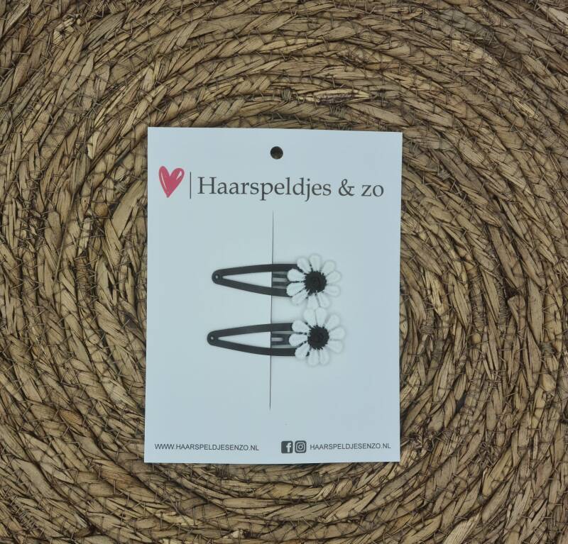 Haarspeldje Flower - daisy - madeliefjes - zwart — 4 cm / zilver