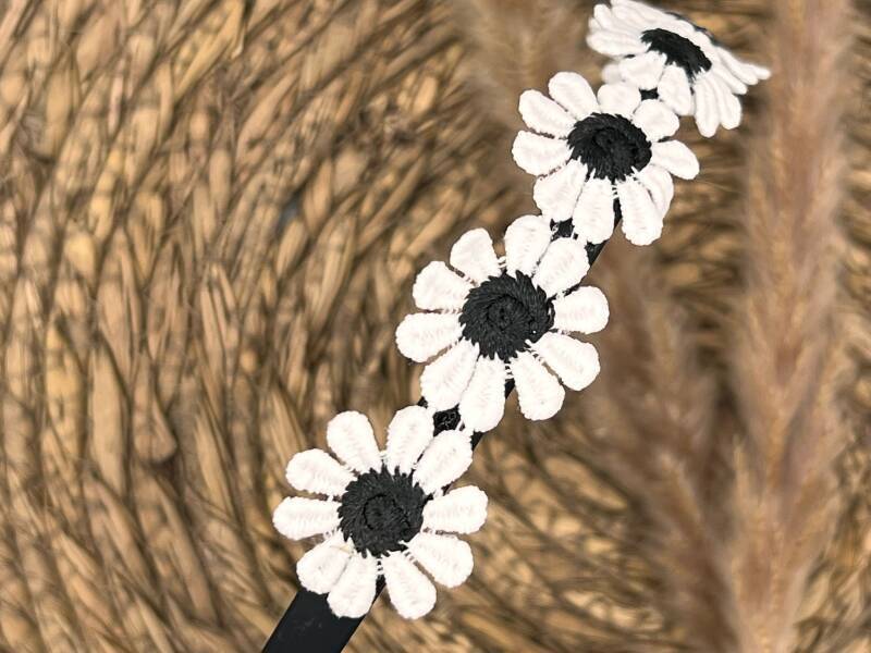 Diadeem - haarband - madeliefjes zwart -bloemen - bloemetjes