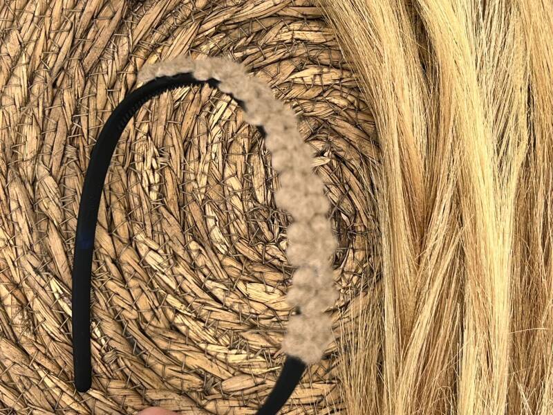 Diadeem wol flower - wollen (kleine) bloemen - zwarte kleur diadeem – bruine bloemen