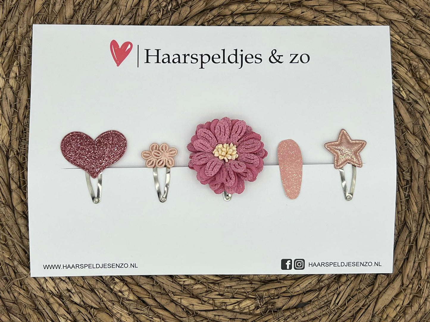 Try-out mix 26 - application - mix of different pins - pink - glitter - Christmas - holidays - 3 cm pins