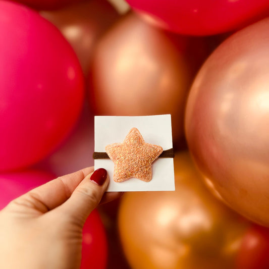 Elastiek - per stuk - hippe kleuren - meisjes - met ster - kerst - feestdagen - chunky glitters - oranje/zalmroze