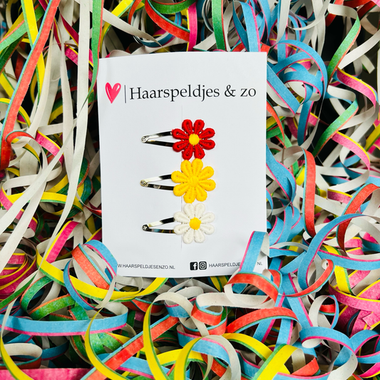 Oeteldonkse madeliefjes op klikklakspeldjes - carnaval — 4 cm