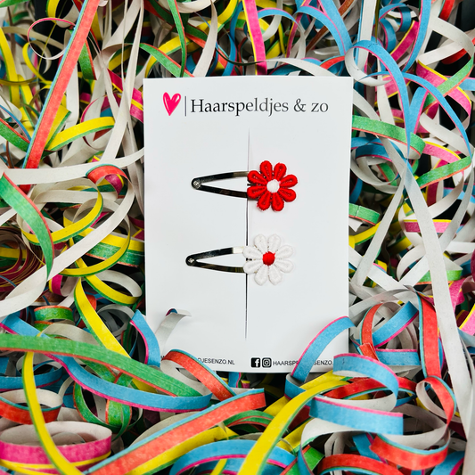 Broches à clip marguerites rouges et blanches - carnaval - Ut Malse Arckeldurp — 5 cm