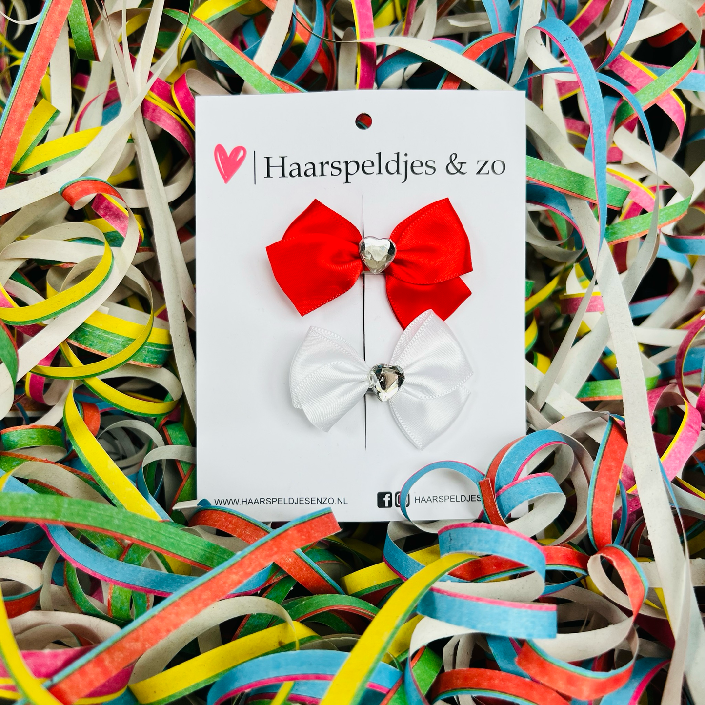 Strikjes op alligatorclip - Ut Malse Arckeldurp - carnaval