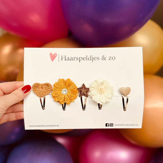 Try-out mix - application - mix of different pins - flowers - 4 cm pins - Christmas - holidays - glitter - shiny - khaki/brown